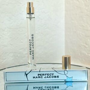 Marc Jacobs Perfect EDT 10ml 0.33 OZ Travel Size Spray Pen Purse $36 Retail NIB